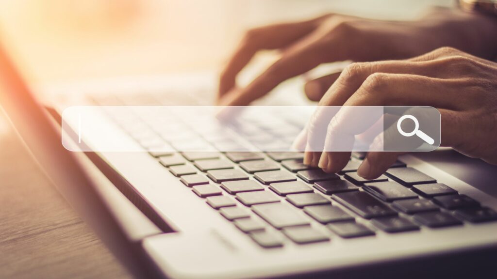 après parcoursup Étudiants recherchant une résidence étudiante moderne